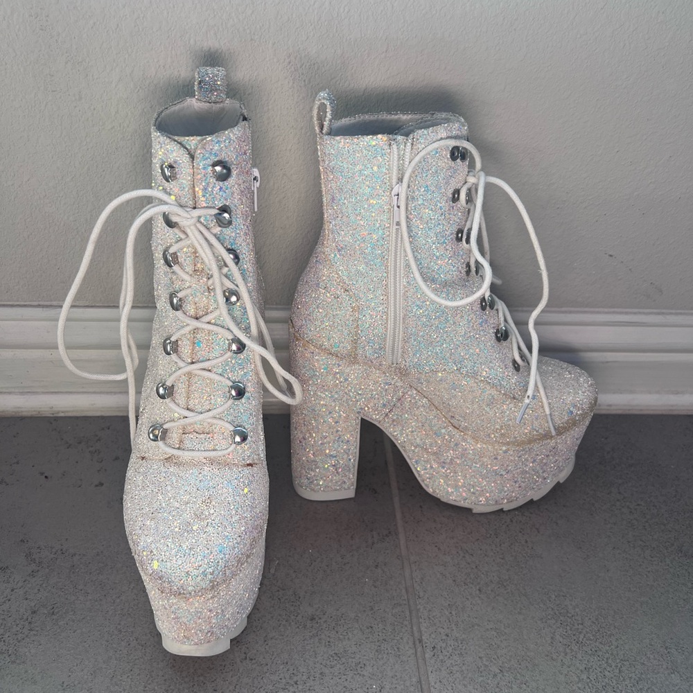 Dolls Kill YRU Night Terror Size 8 US Women 6.75" White Glitter Platform Heels